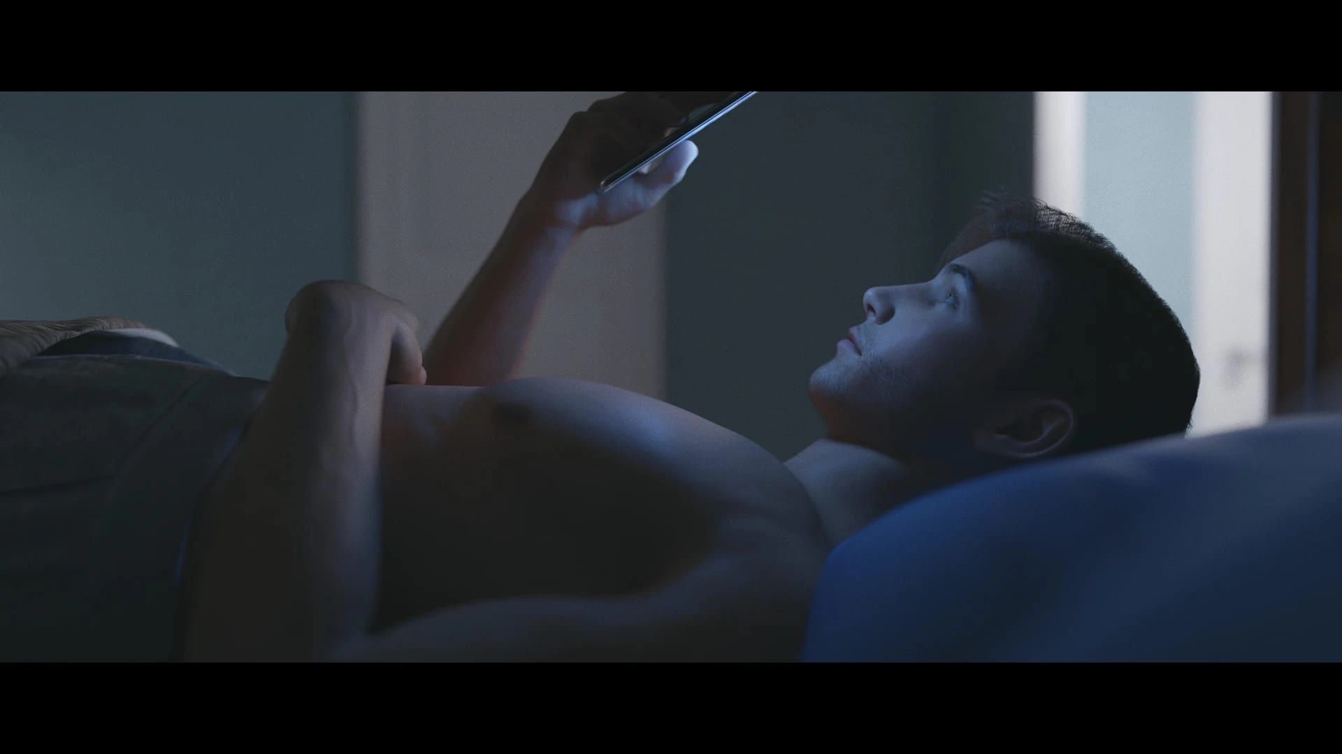 Strangers on Paper screenshot 1